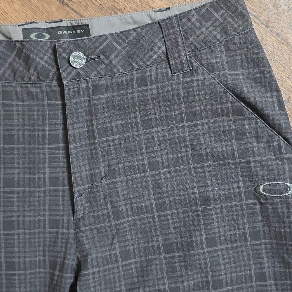 OAKLEY Men's Gray Plaid Golf Pants Sz 30 X‎ 32